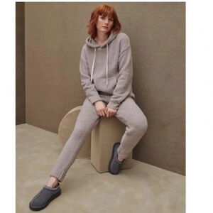 NWOT UGG Safiya Fleece Fuzzy Joggers